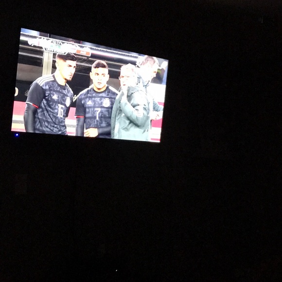 Meet your Posher, Lorena - Picture 1 of 1